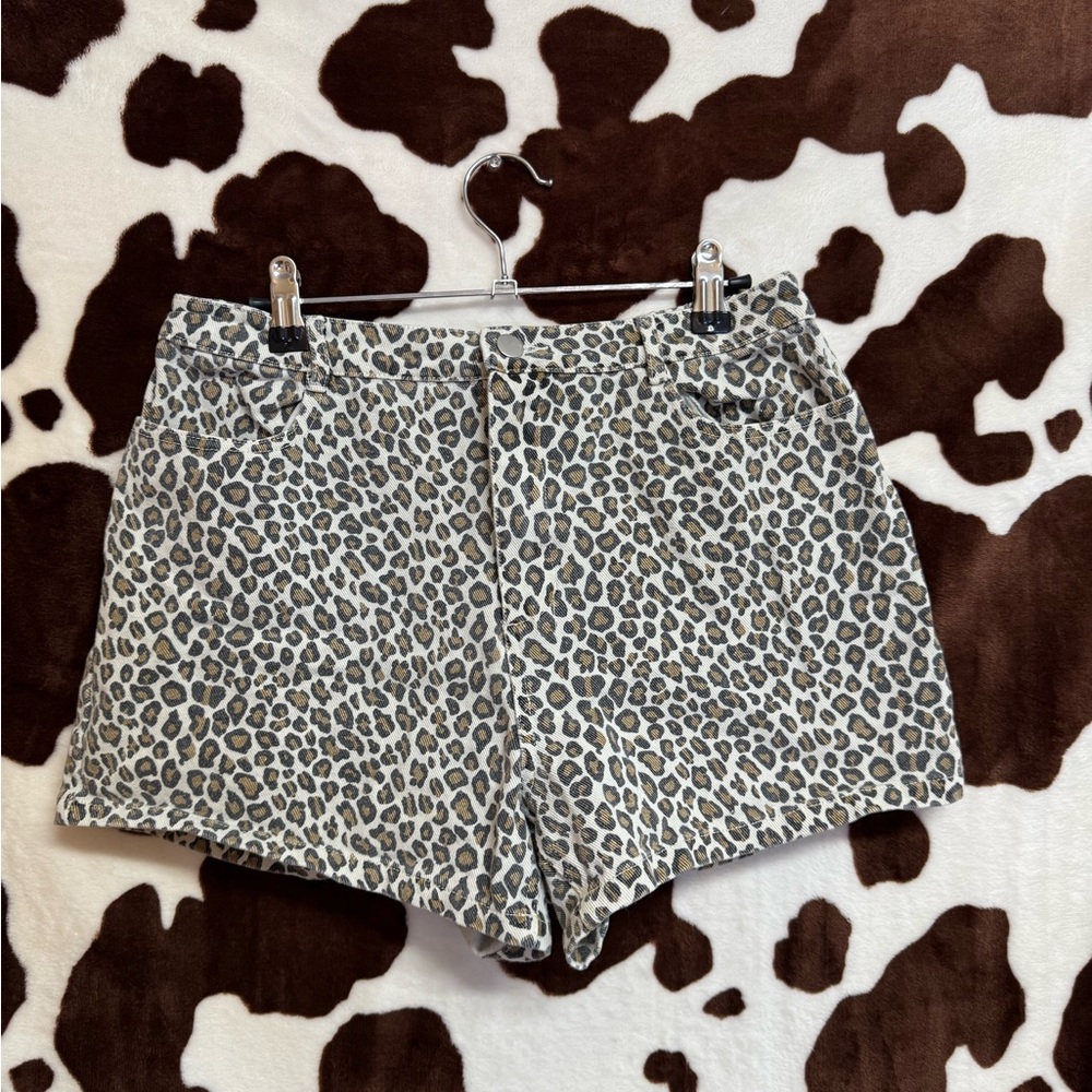 Gilli High Waist Leopard Print Shorts - Black and Brown
